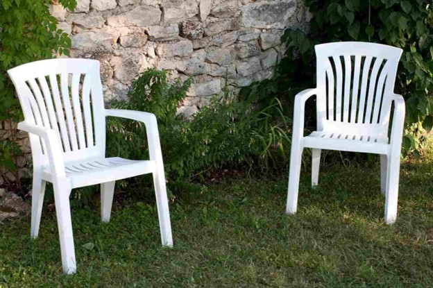 معرفی معایب میز و صندلی پلاستیکی